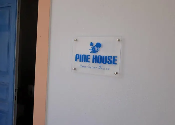 别墅 Pine House Santorini 150 Meters From Sea. 佩里萨