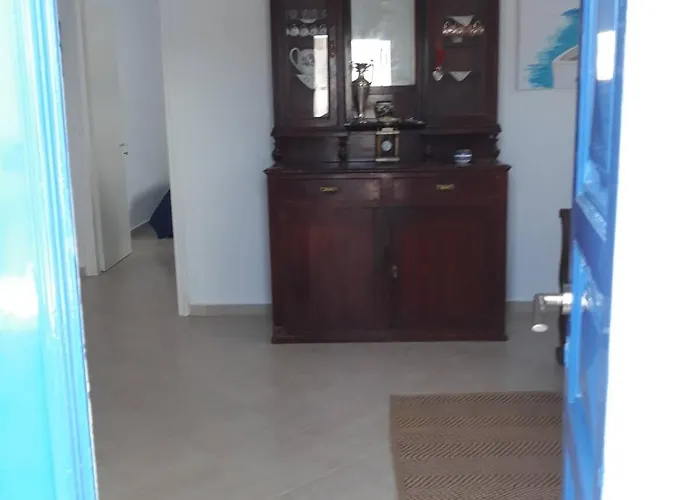 Pine House Santorini 150 Meters From Sea. * פריסה