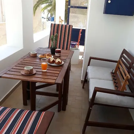 Pine House Santorini 150 Meters From Sea. * Perísza