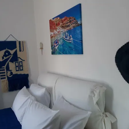 Pine House Santorini 150 Meters From Sea. Vila