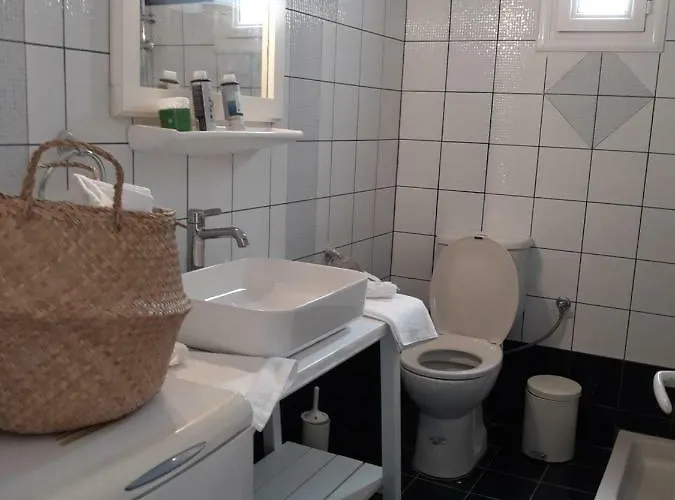 Pine House Santorini 150 Meters From Sea. فيلة بيريسا